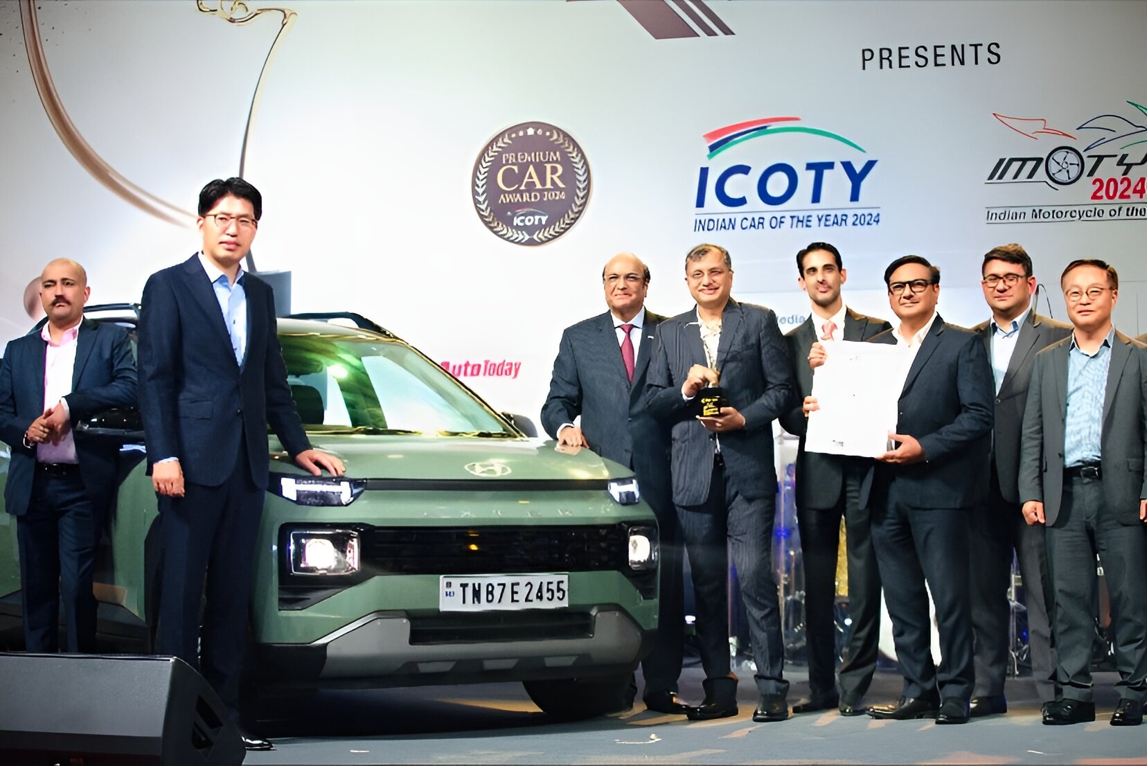 ICOTY 2024 WINNER Hyundai Exter The 2024 Indian Car of the Year award was won by the Hyundai Exter, with the Maruti Suzuki Jimny securing the first runner-up position and the Honda Elevate and Toyota Innova Hycorss as the second runner-up. For the 19th season of ICOTY, a roster of 8 cars emerged as contenders, featuring the Honda Elevate, Hyundai Verna, Maruti Suzuki Jimny, Hyundai Exter, Mahindra XUV400, Citroen C3 Aircross, MG Comet, and Toyota Innova Hycross. It is worth noting that the ICOTY winners over the past four years have been the Kia Carens, Mahindra XUV700, Hyundai i20, and Hyundai Venue.